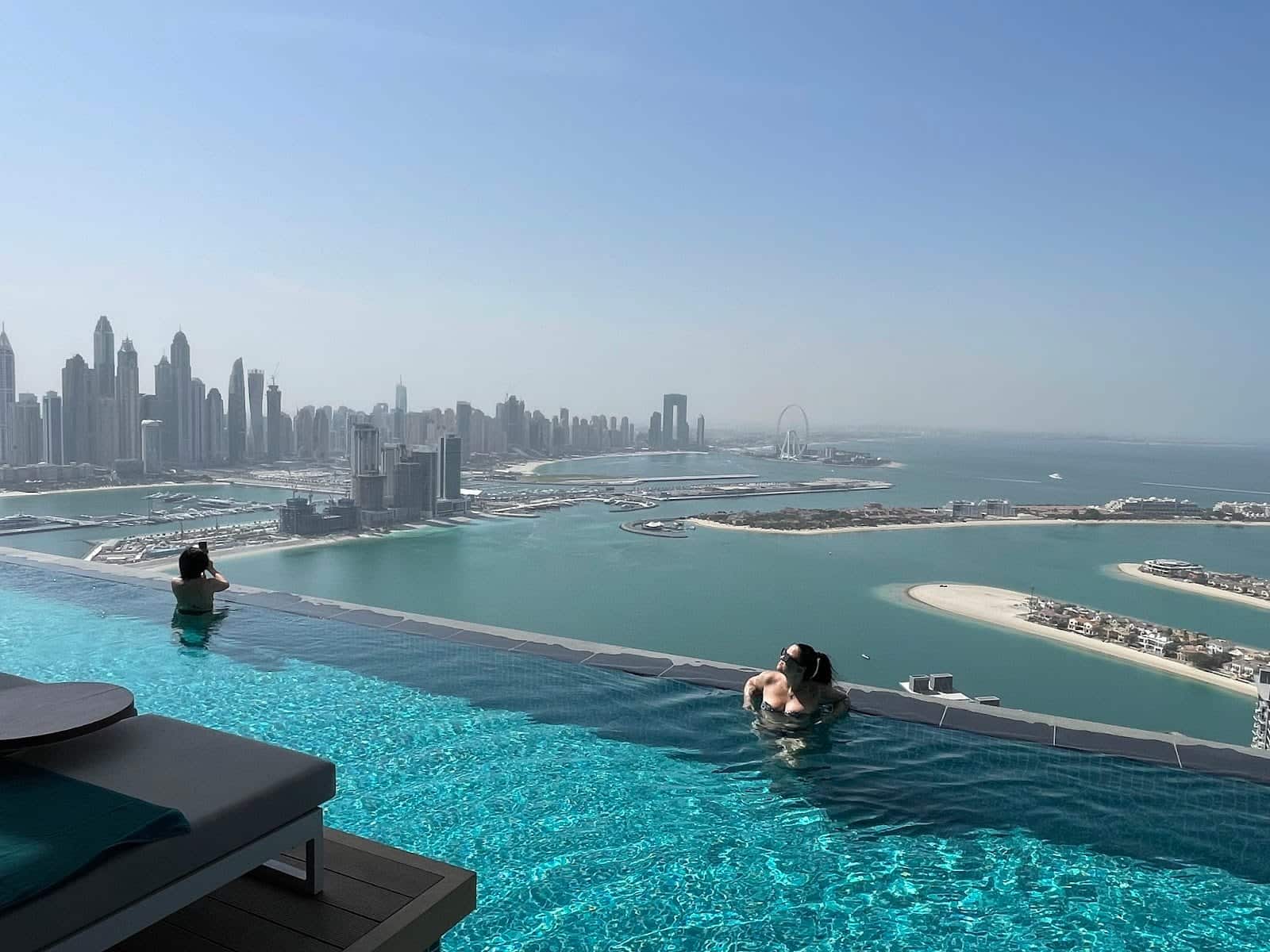 AURA Skypool
