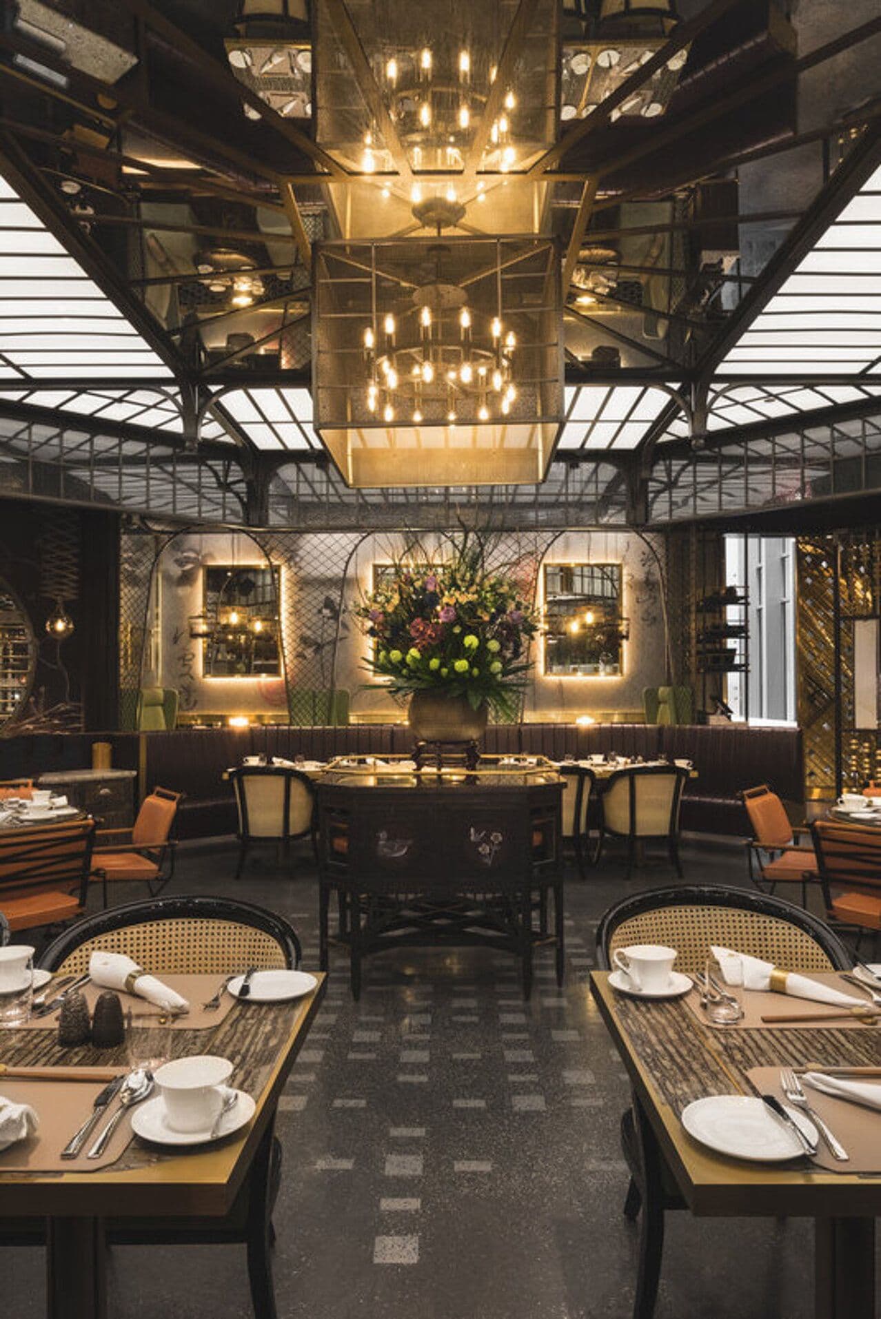 Mott 32
