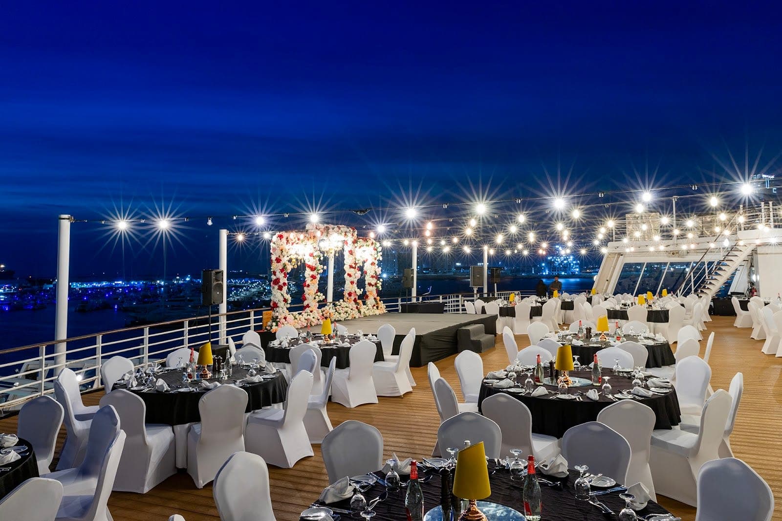 QE2 Dubai