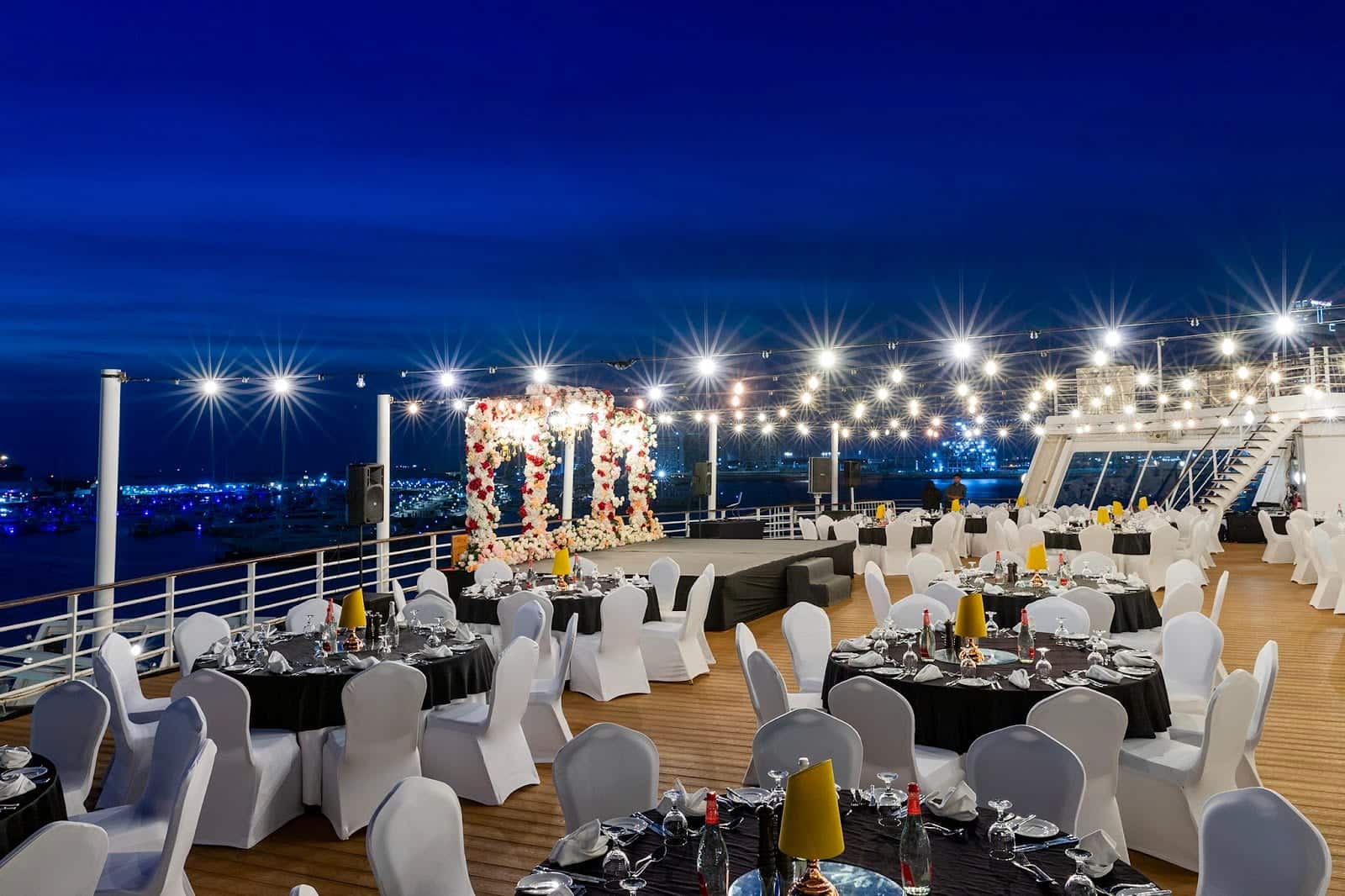 QE2 Dubai